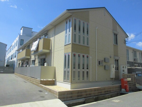 ジャルダン亀山の物件外観写真